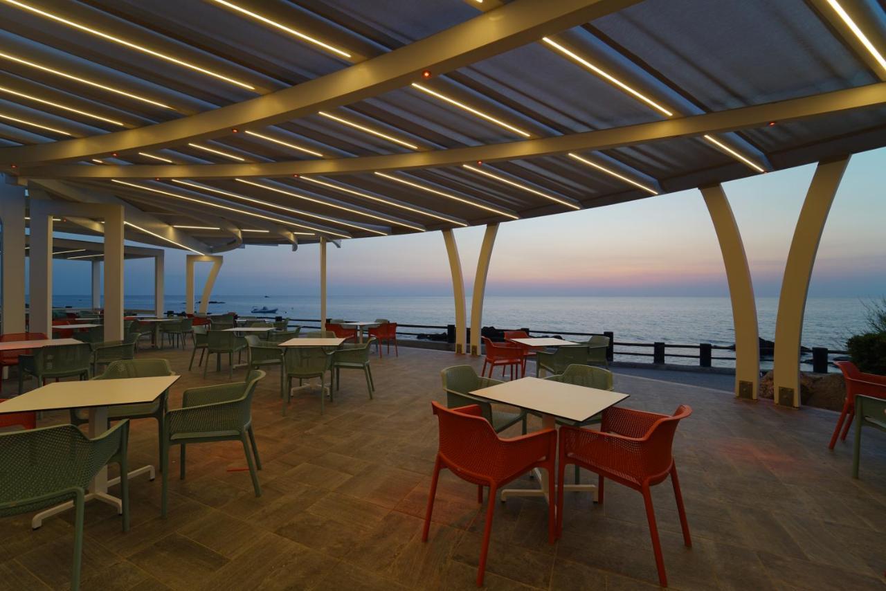 Villaggio Torre Ruffa Robinson Capo Vaticano Bagian luar foto