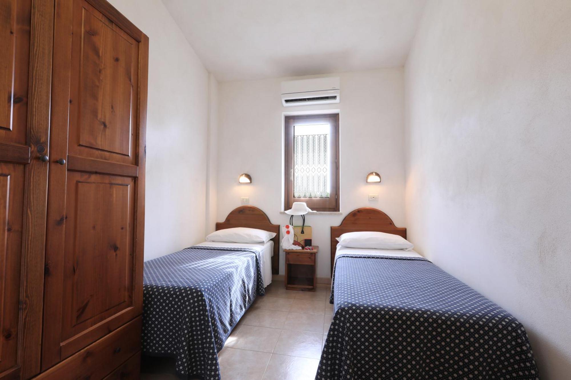 Villaggio Torre Ruffa Robinson Capo Vaticano Ruang foto